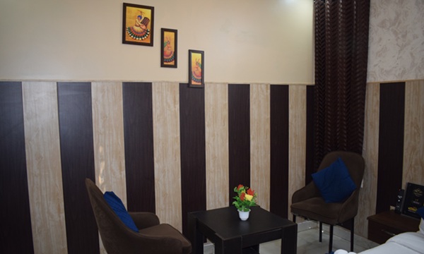Deluxe Room Image 11