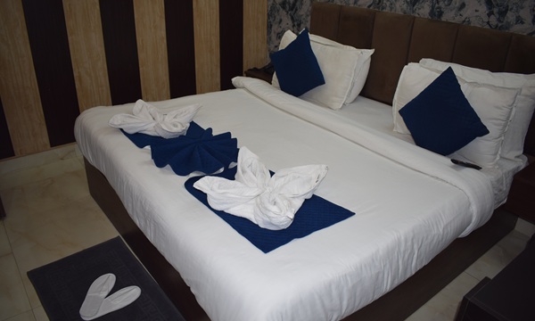 Super Deluxe Room Image 8