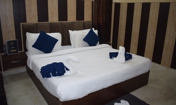 Deluxe Room Image 10